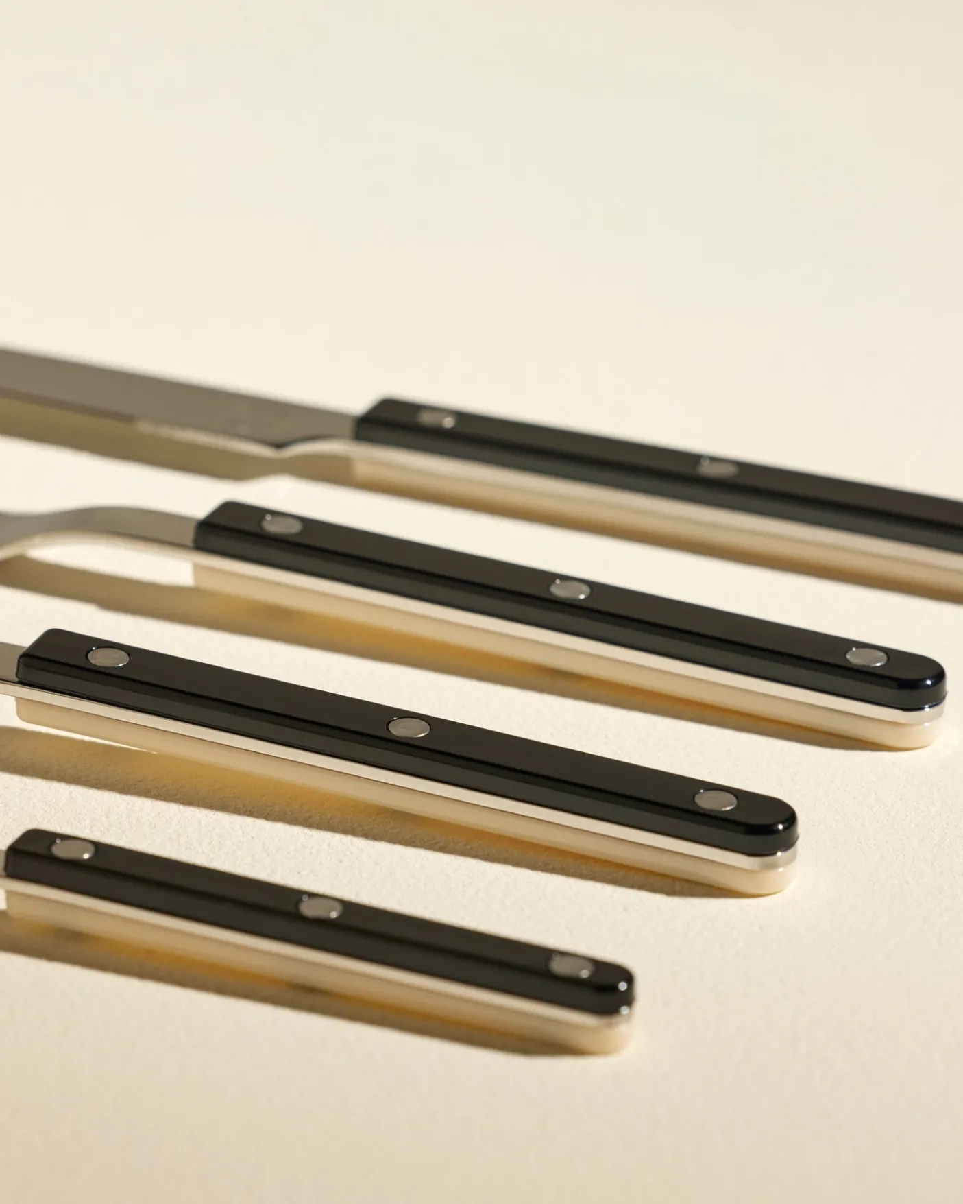 Cuillère à soupe Sabre - Noir / Ivoire